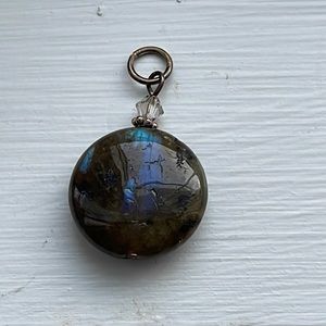 Labradorite pendant